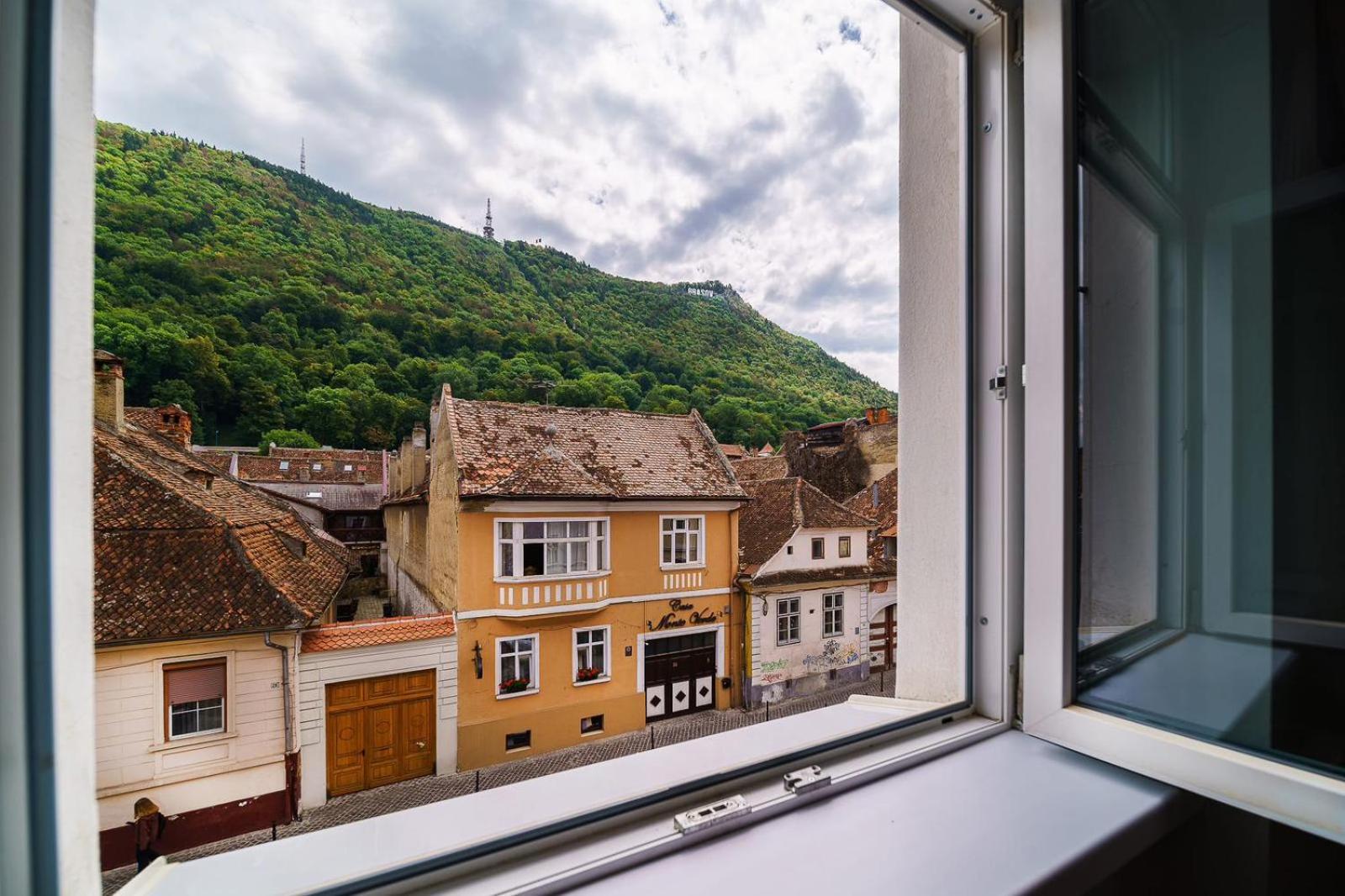 Alpine Sunrise Residence - Brasov Old Center Dış mekan fotoğraf